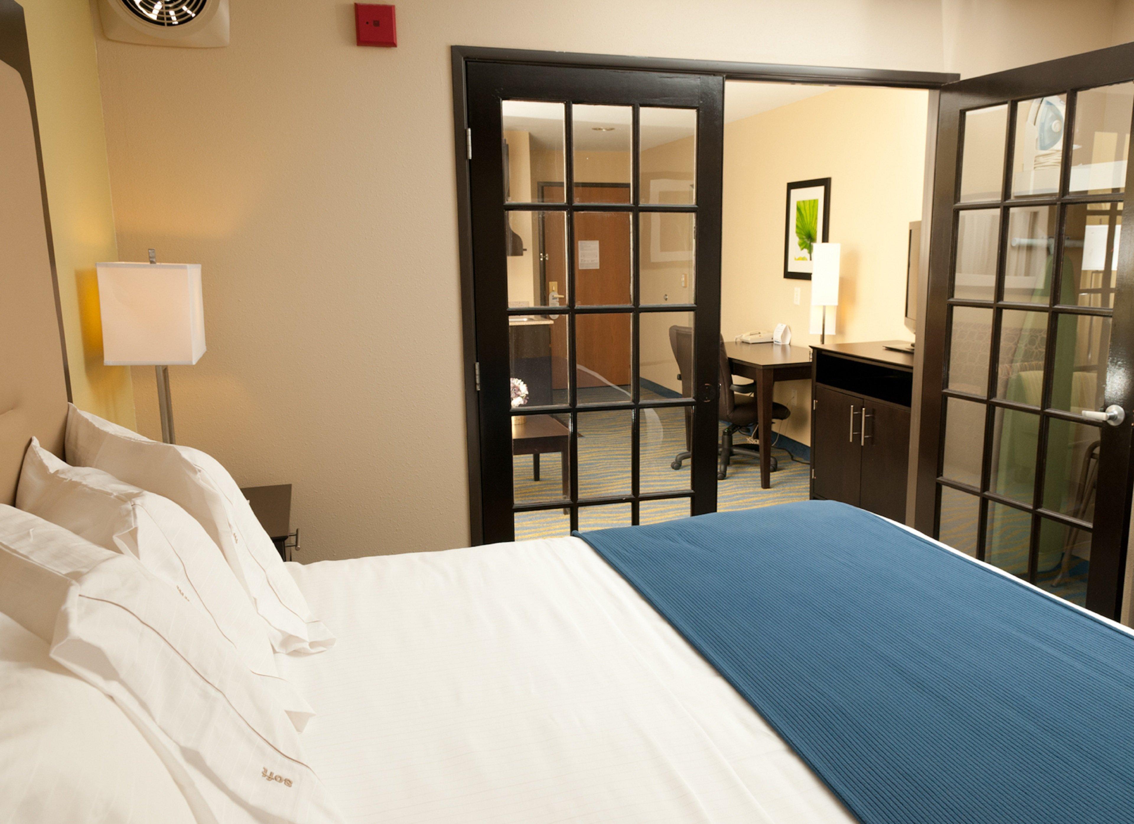 Holiday Inn Express Hotel & Suites Bloomington-Normal University Area By Ihg Exterior foto